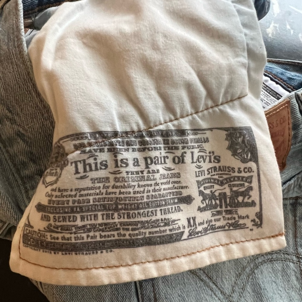 LEVI’S DENIM CUTOFFS - Picture 4 of 6